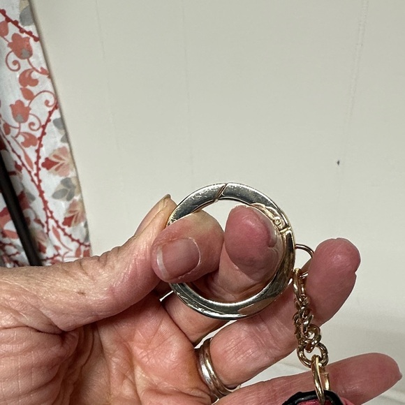 Victoria's Secret Pink Quilted Wristlet/ coin purse key chain - Picture 8 of 10